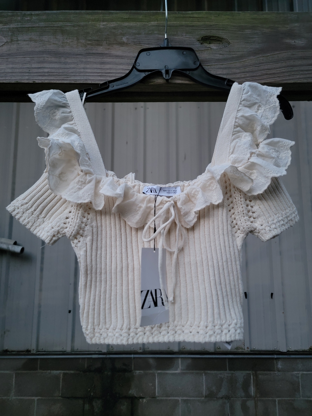 ZARA Cream Ruffle Knit Off-Shoulder Top NWT Small